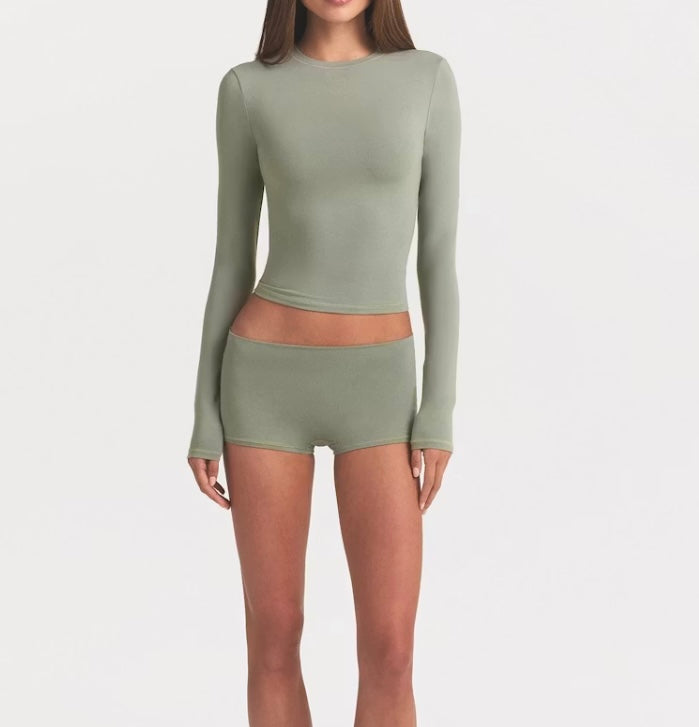SKIMS TWO PIECE LONG SLEEVE SHIRT AND SHORT